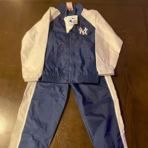 AUTHENTIC Yankees MLB Boys tracksuit